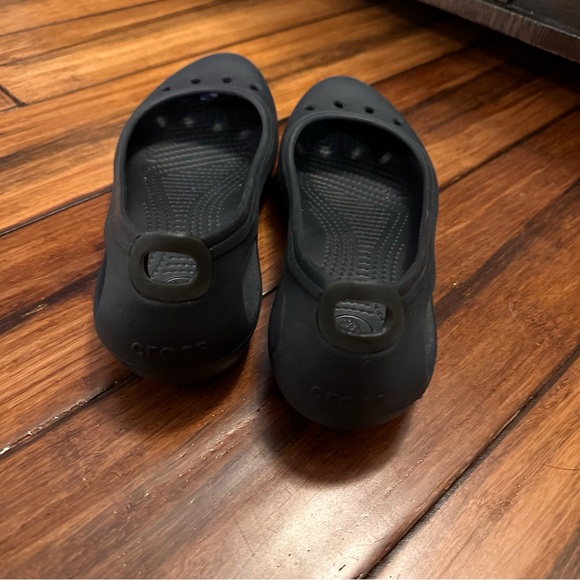 CROCS Black Flats Women’s Size 8 - Picture 5 of 7